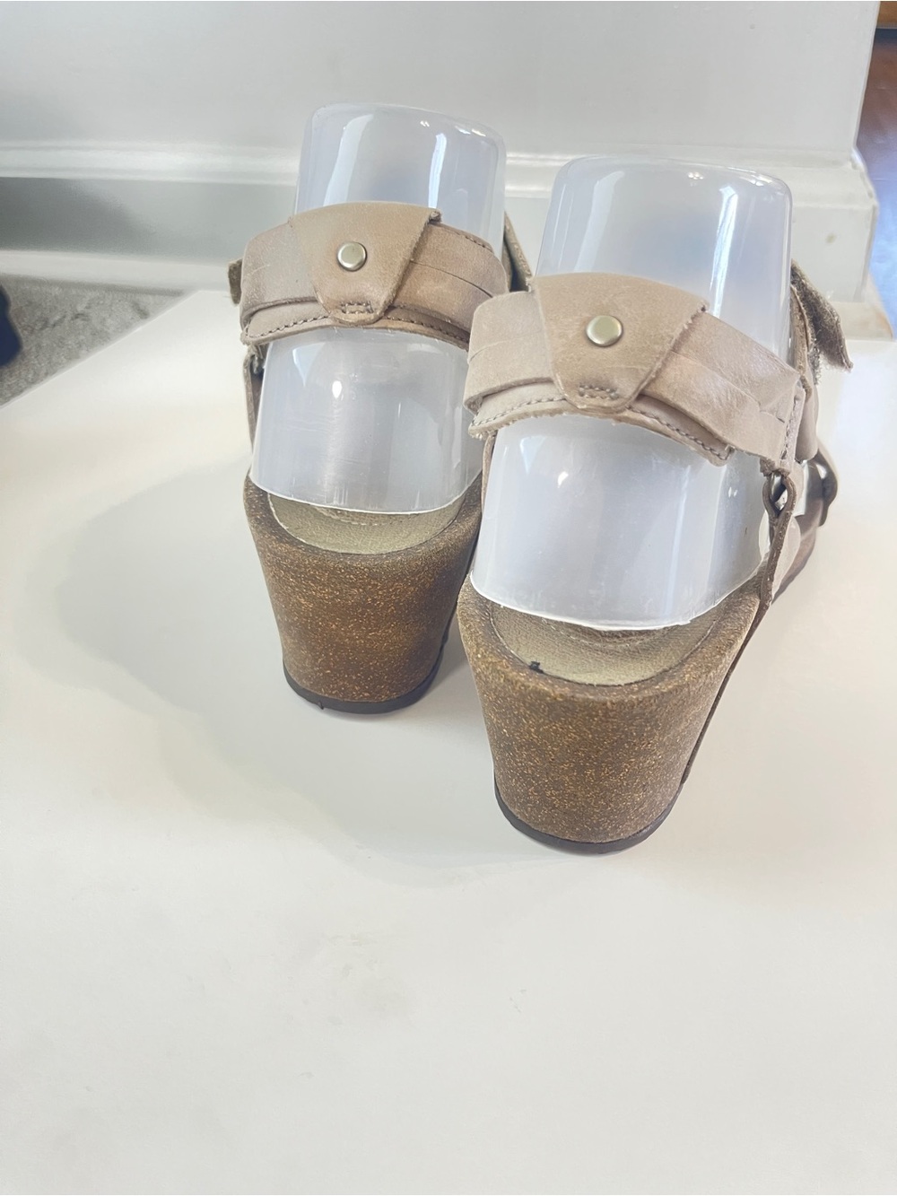 Teva Ysidro Size 9.5 Universal Wedge Sandal Leather Cork Bed Tan - Picture 4 of 5